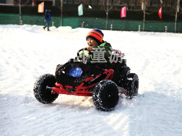 雪地摩托卡丁車