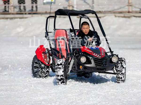 雪地摩托卡丁車